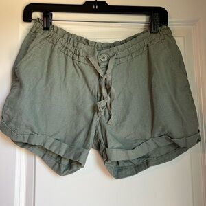 Old Navy khaki green linen shorts